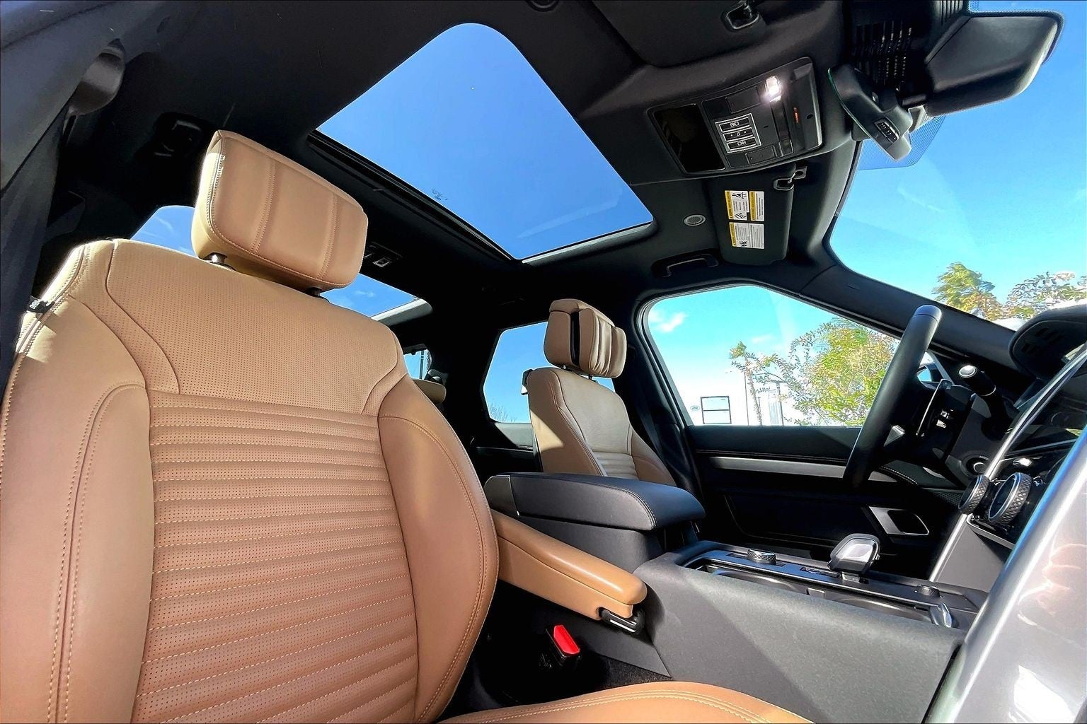 2025 Land Rover Discovery Dynamic SE