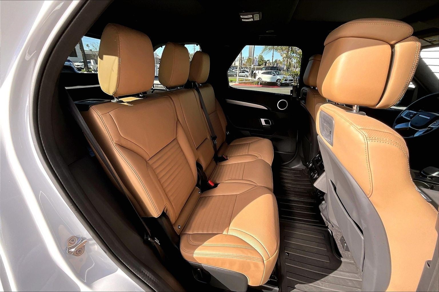 2025 Land Rover Discovery Dynamic SE