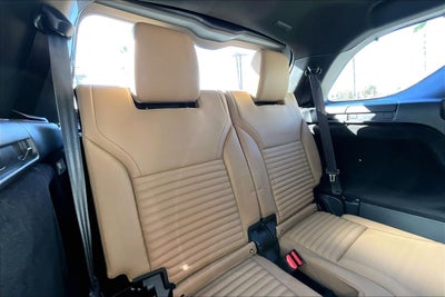 2025 Land Rover Discovery Dynamic SE