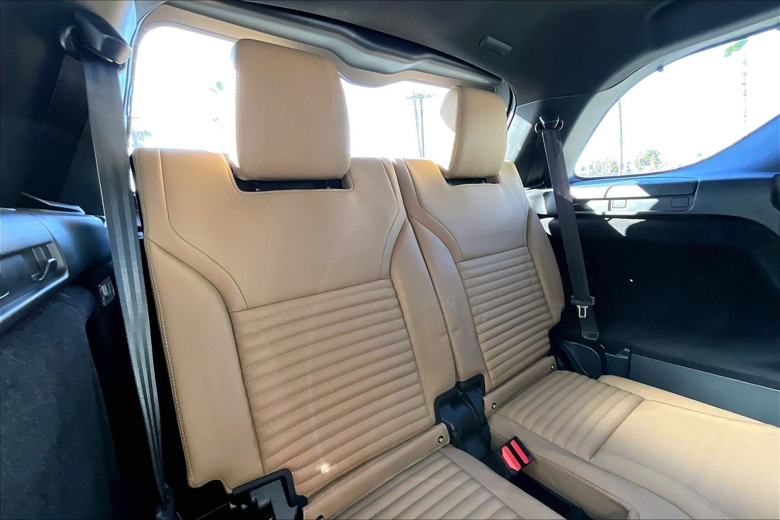 2025 Land Rover Discovery Dynamic SE