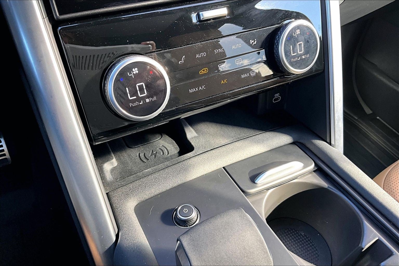 2025 Land Rover Discovery Dynamic SE