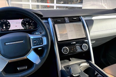 2025 Land Rover Discovery Dynamic SE