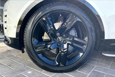 2025 Land Rover Discovery Dynamic SE