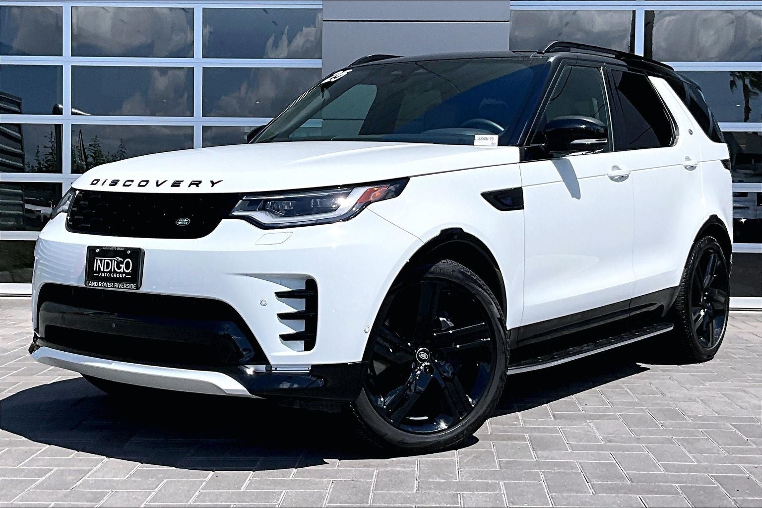 2025 Land Rover Discovery Dynamic SE