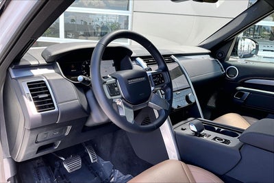 2025 Land Rover Discovery Dynamic SE