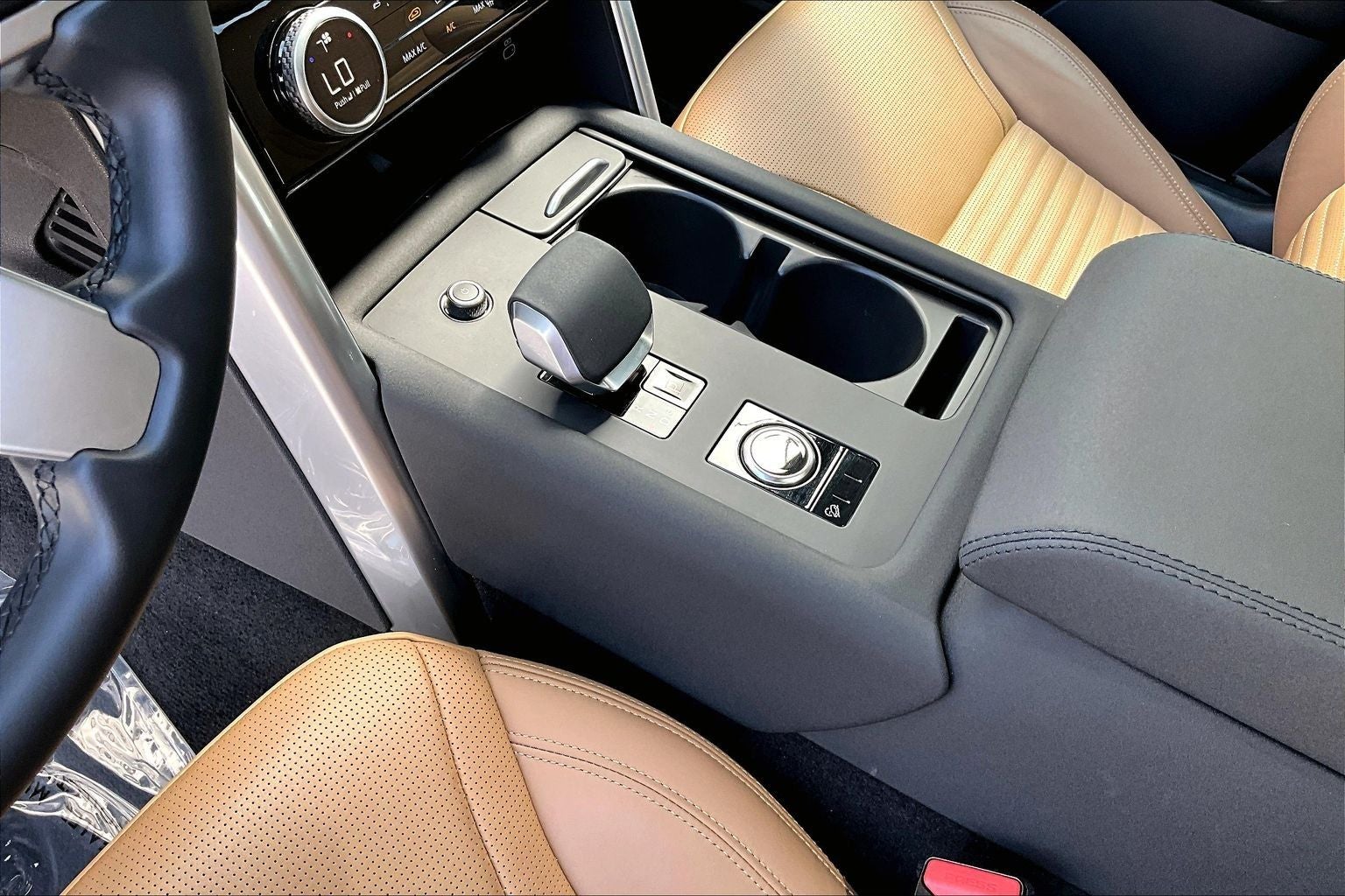 2025 Land Rover Discovery Dynamic SE