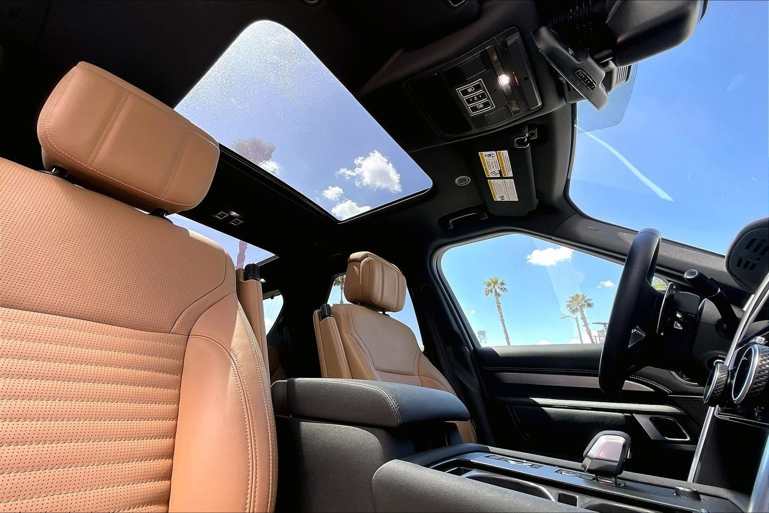 2025 Land Rover Discovery Dynamic SE