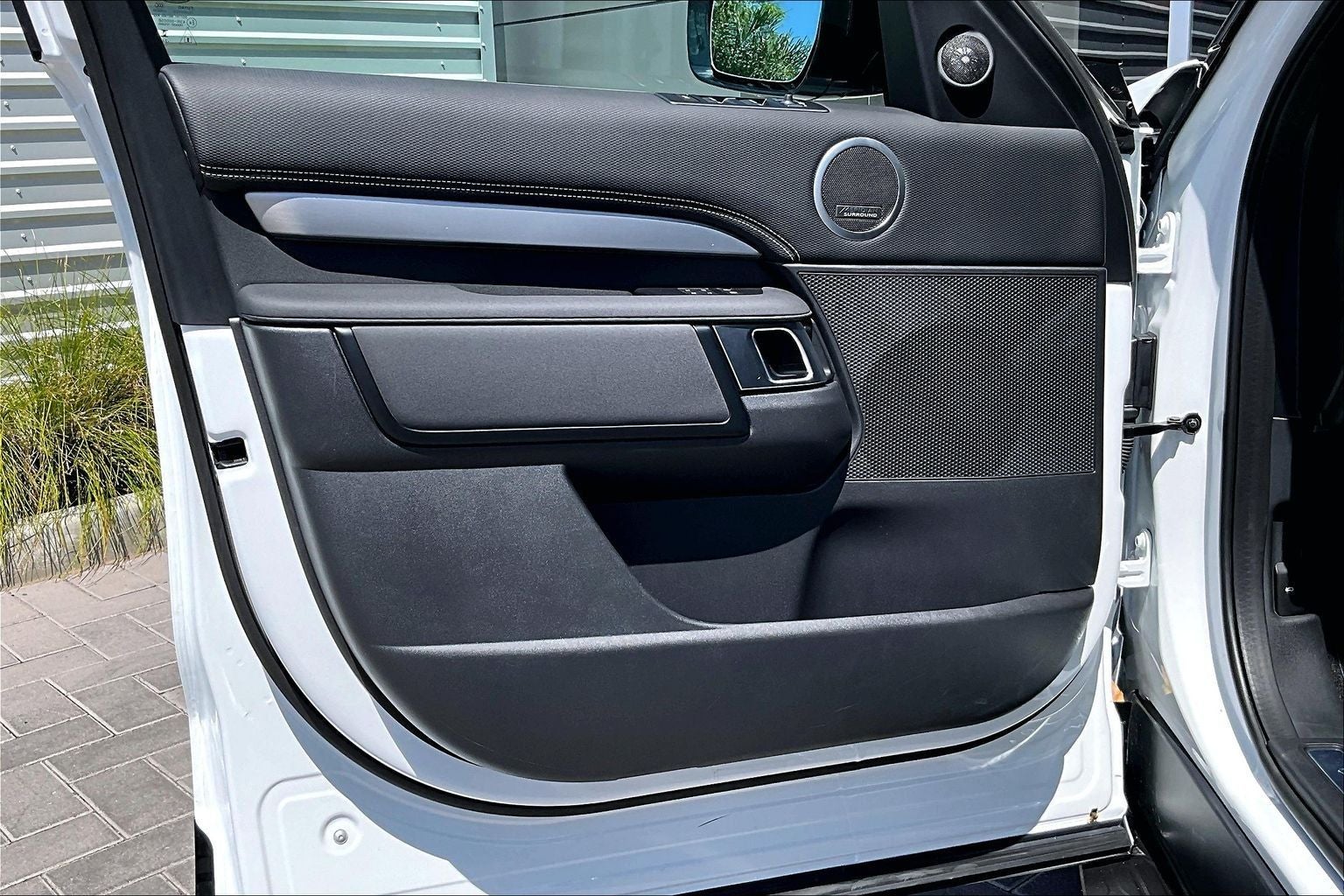 2025 Land Rover Discovery Dynamic SE