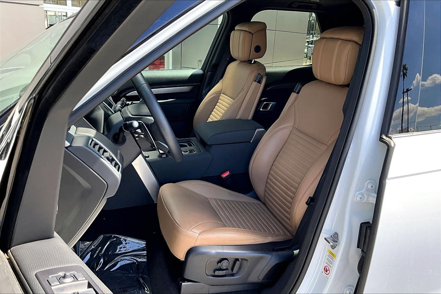 2025 Land Rover Discovery Dynamic SE