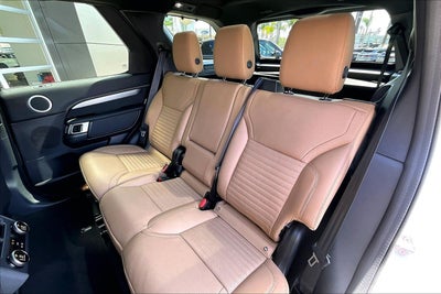 2025 Land Rover Discovery Dynamic SE