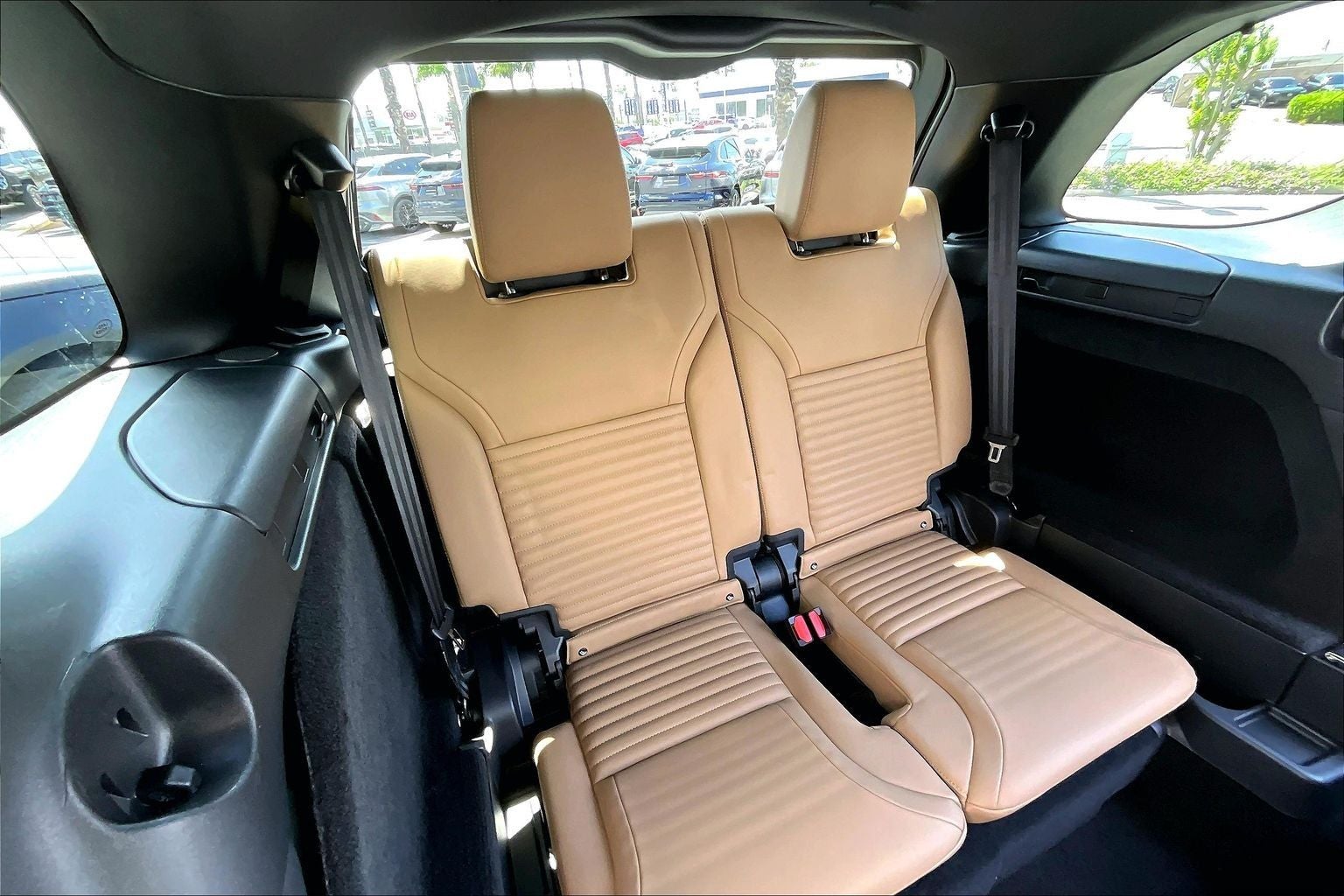 2025 Land Rover Discovery Dynamic SE