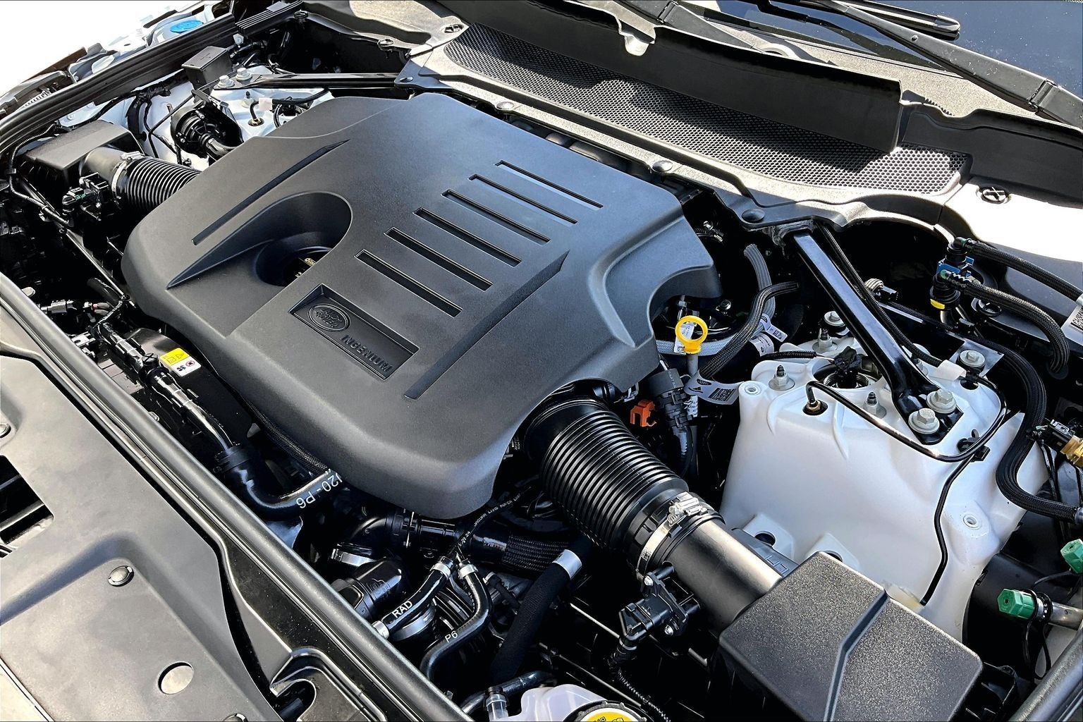 2025 Land Rover Discovery Dynamic SE