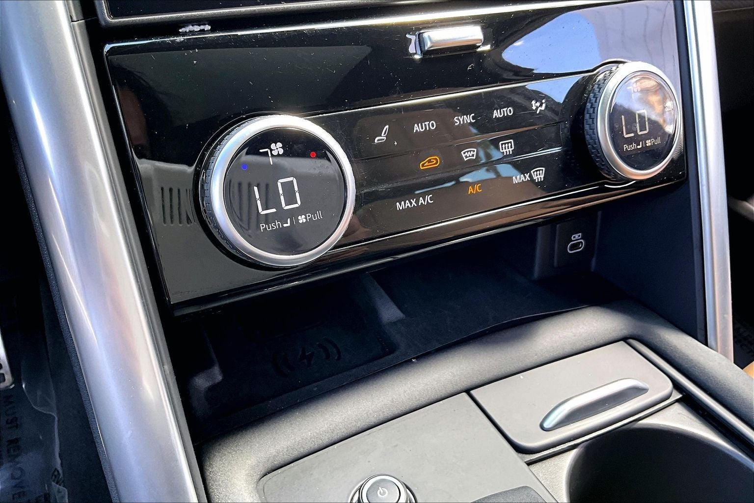 2025 Land Rover Discovery Dynamic SE