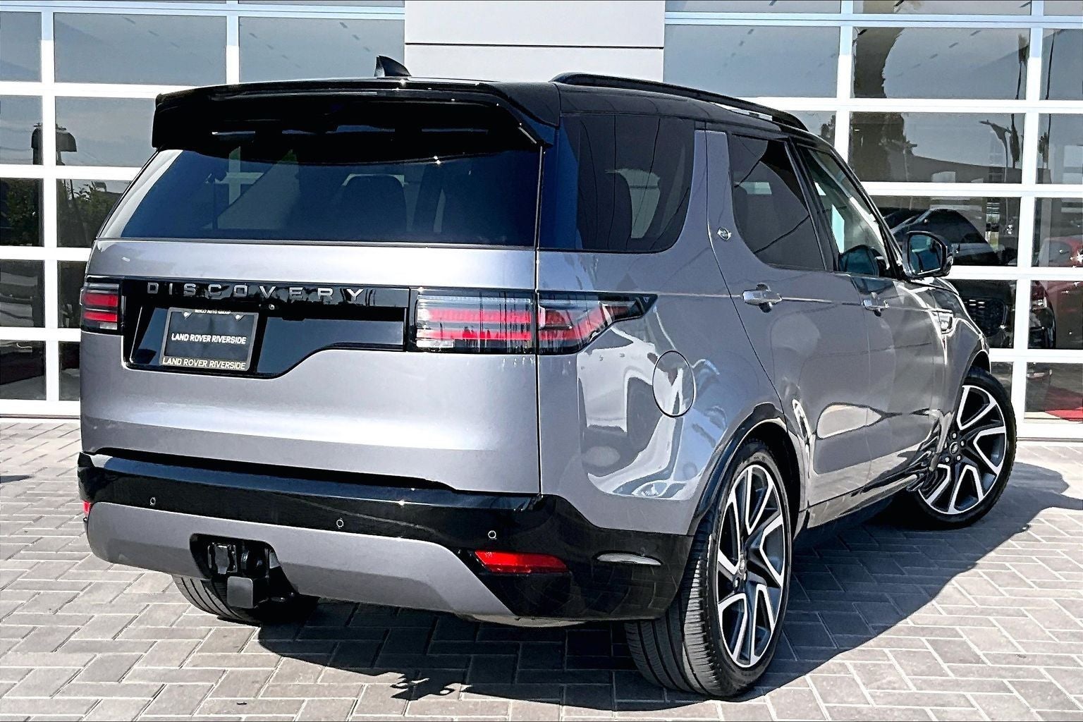 2025 Land Rover Discovery Dynamic SE