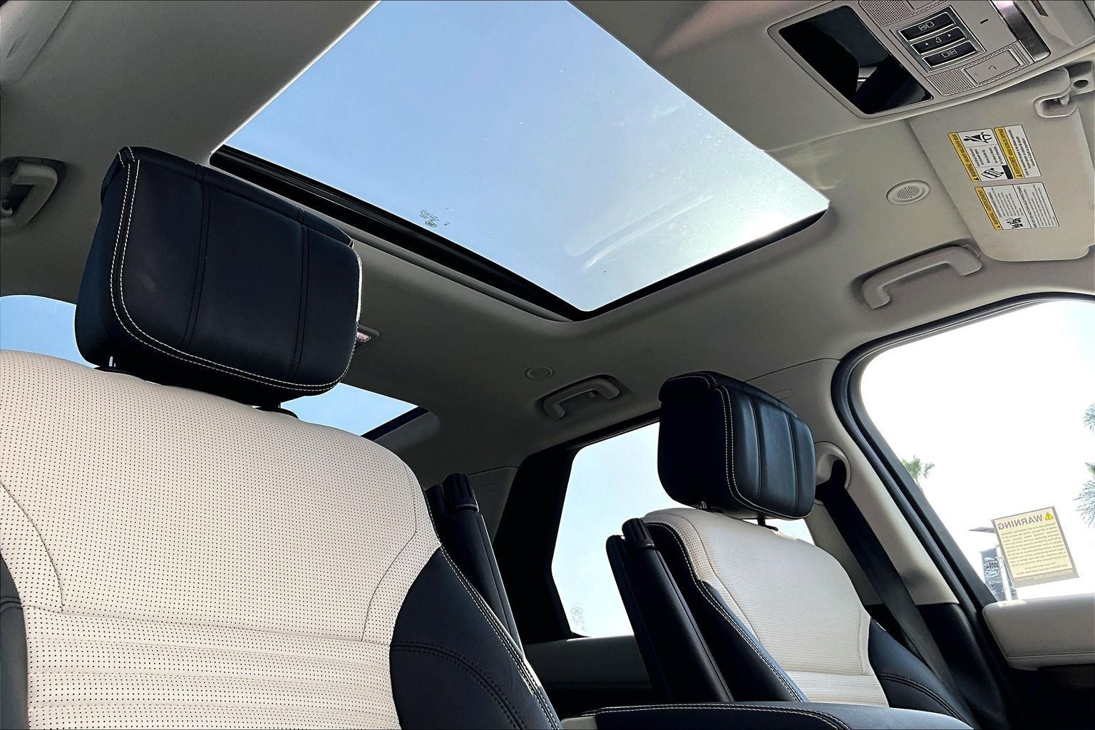 2025 Land Rover Discovery Dynamic SE