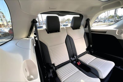 2025 Land Rover Discovery Dynamic SE