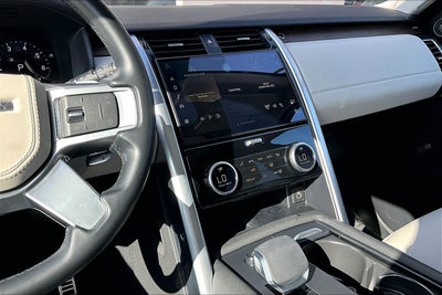 2025 Land Rover Discovery Dynamic SE