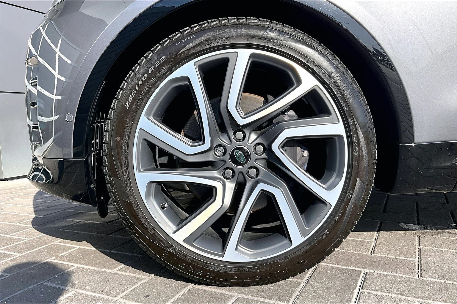 2025 Land Rover Discovery Dynamic SE