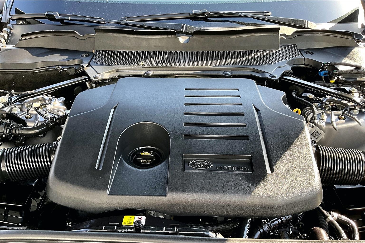 2025 Land Rover Discovery Dynamic SE