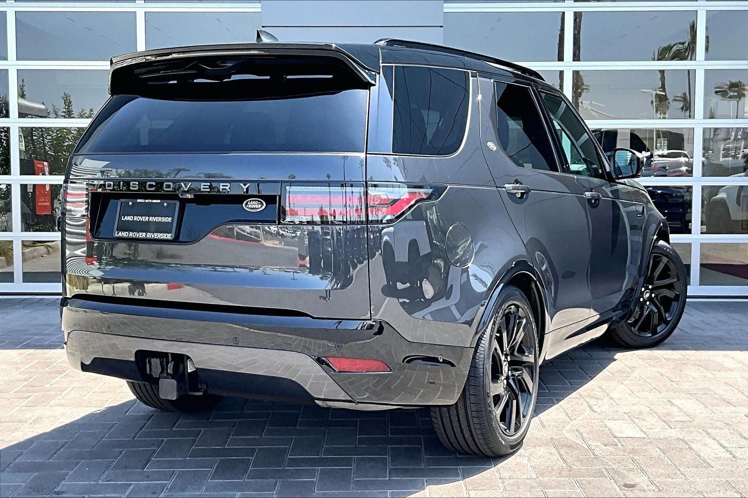 2023 Land Rover Discovery S R-Dynamic