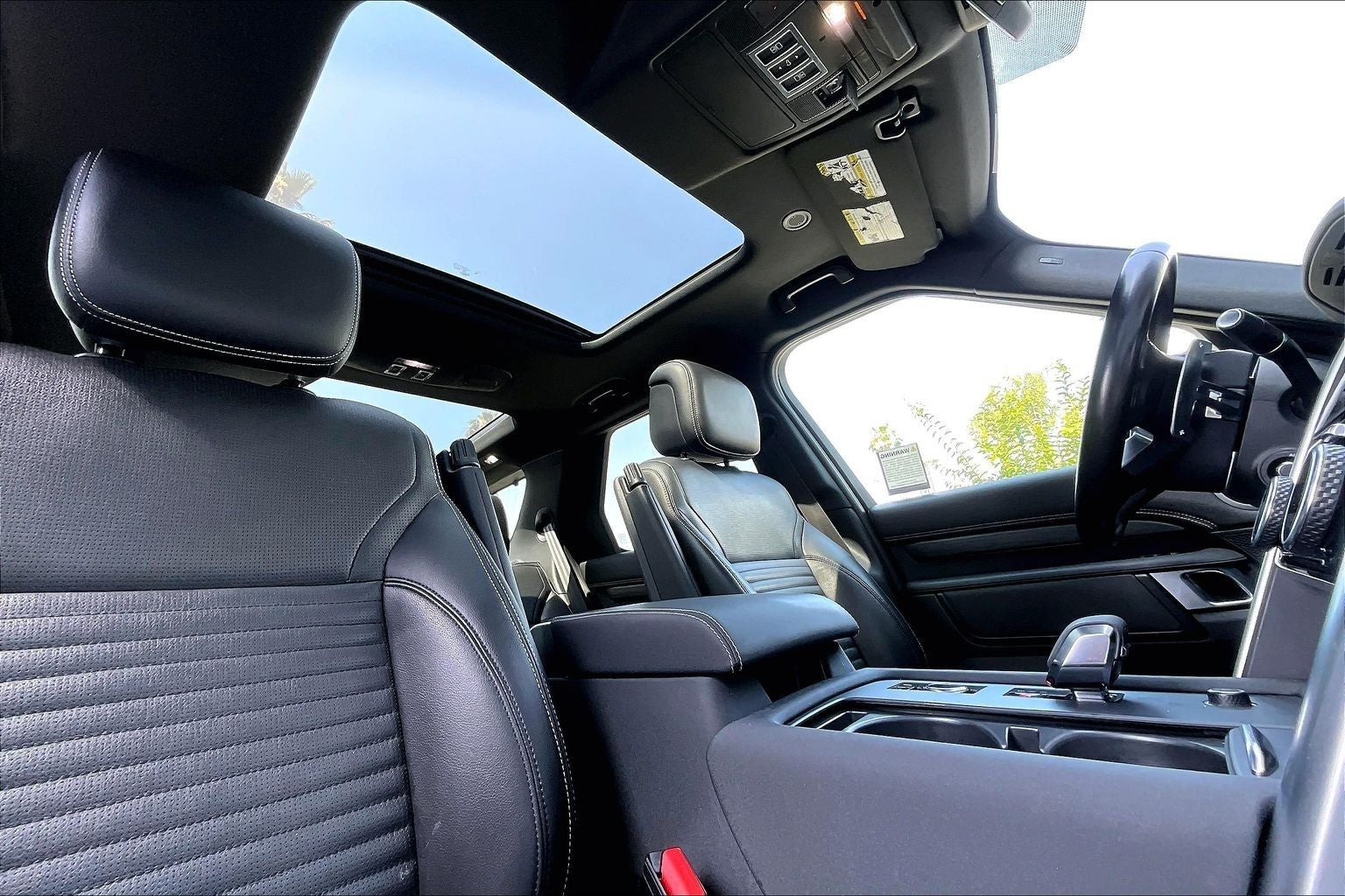 2023 Land Rover Discovery S R-Dynamic