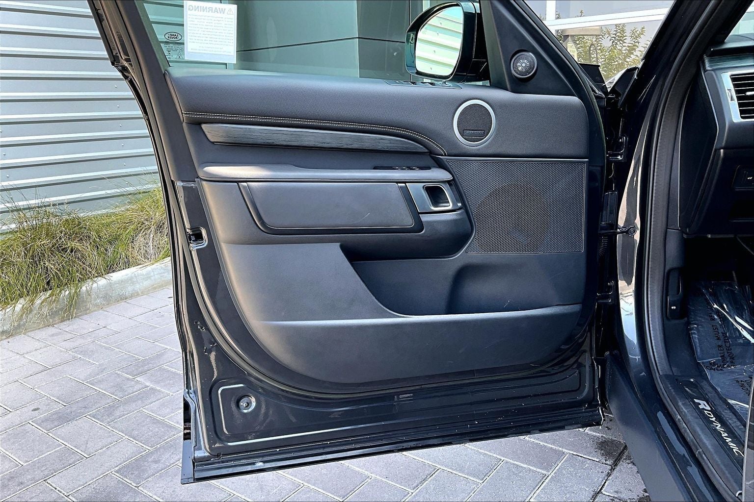 2023 Land Rover Discovery S R-Dynamic