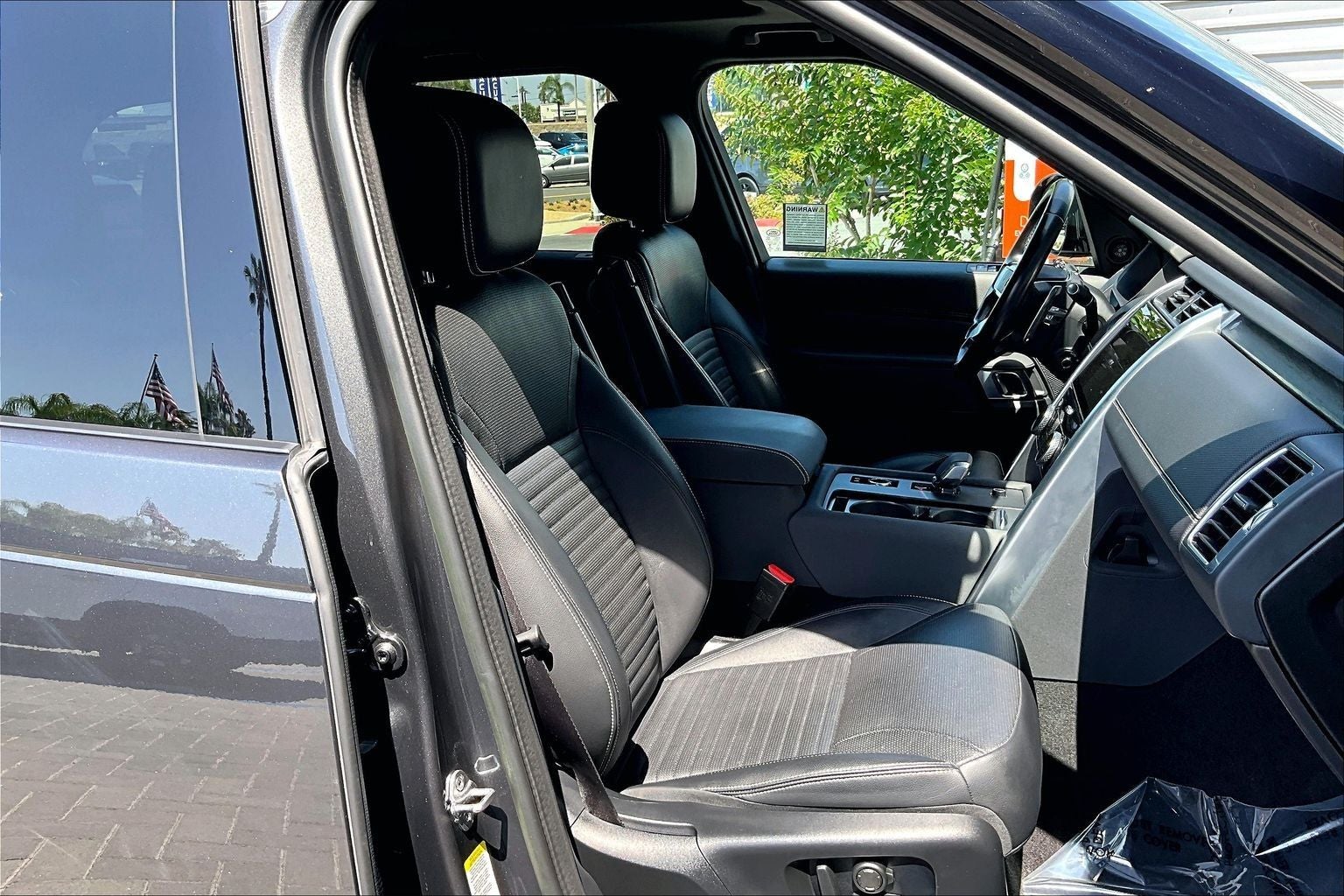 2023 Land Rover Discovery S R-Dynamic
