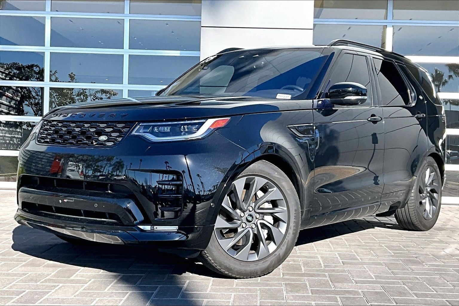 2023 Land Rover Discovery S R-Dynamic
