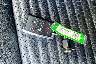 2023 Land Rover Discovery S R-Dynamic