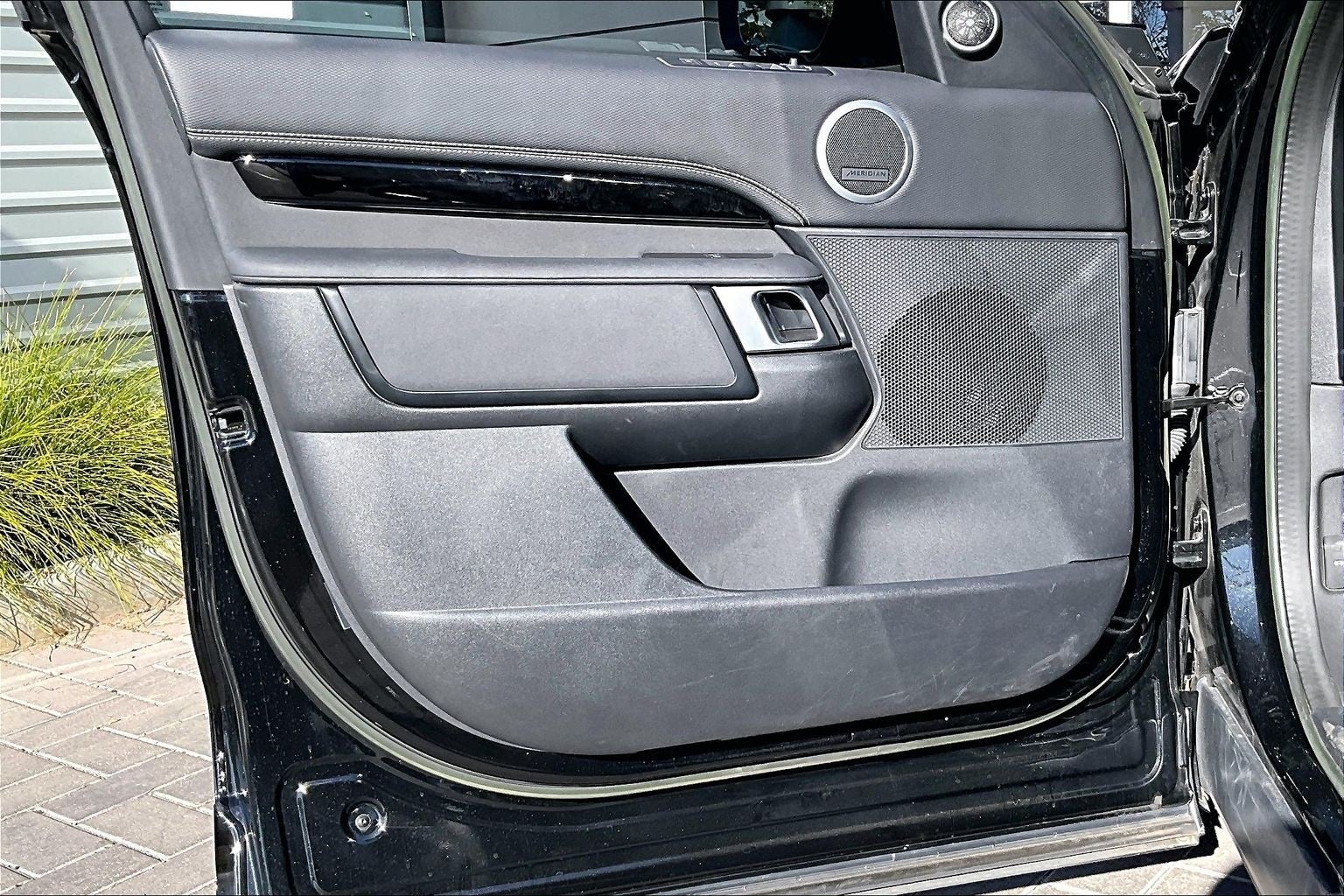 2023 Land Rover Discovery S R-Dynamic