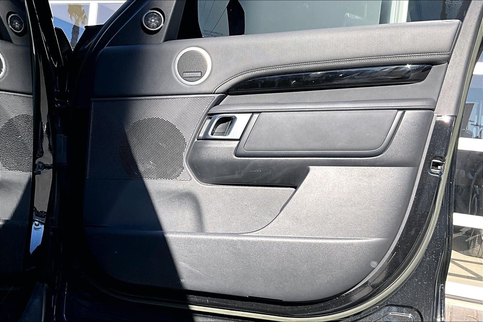 2023 Land Rover Discovery S R-Dynamic