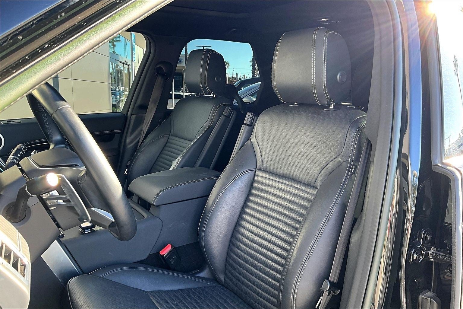 2023 Land Rover Discovery S R-Dynamic