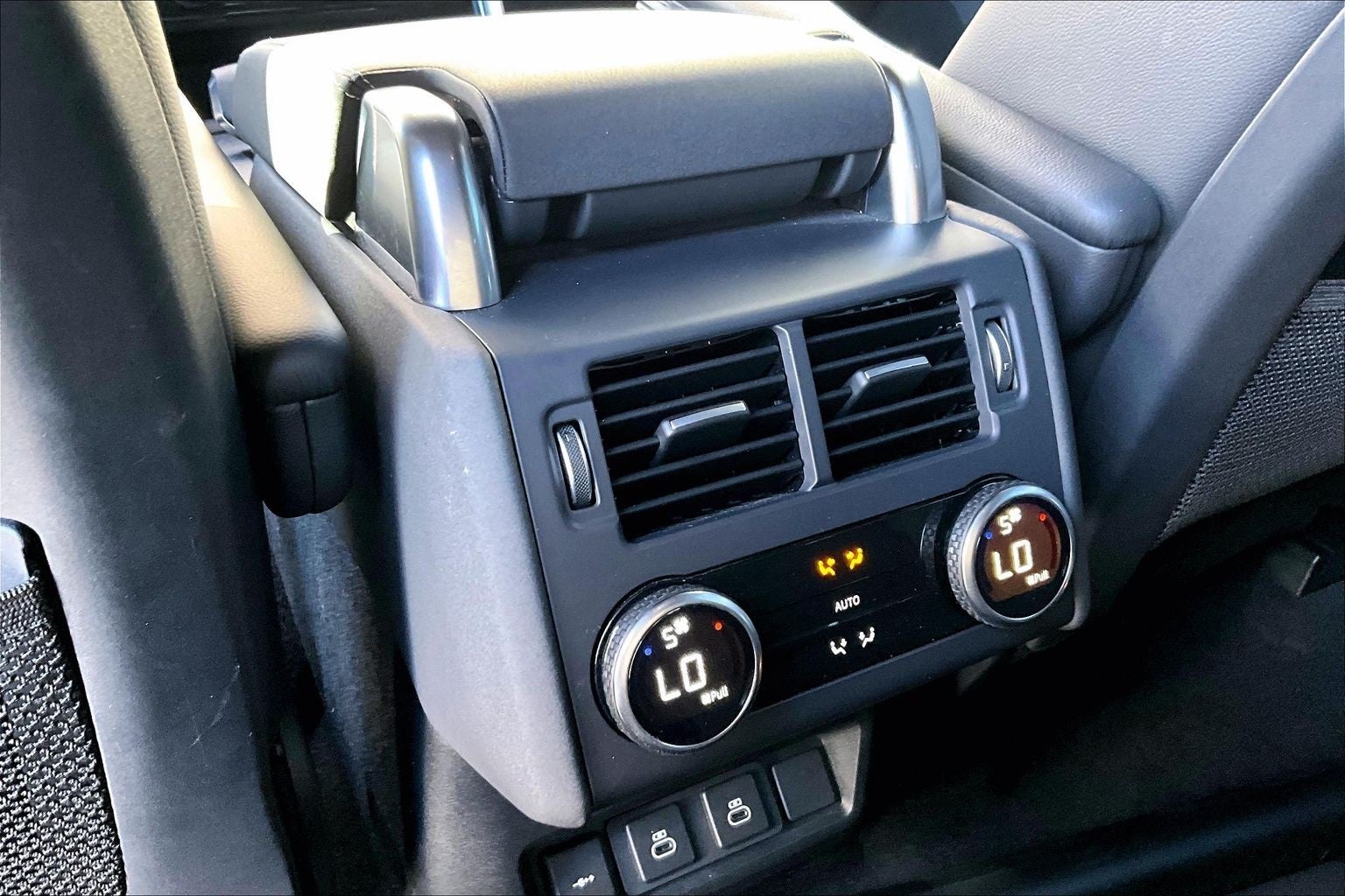 2023 Land Rover Discovery S R-Dynamic