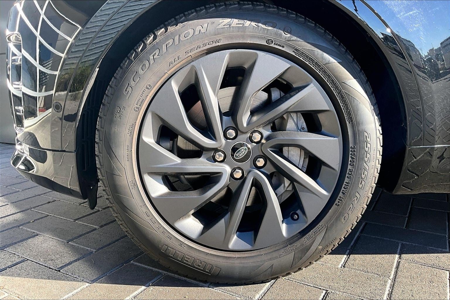 2023 Land Rover Discovery S R-Dynamic