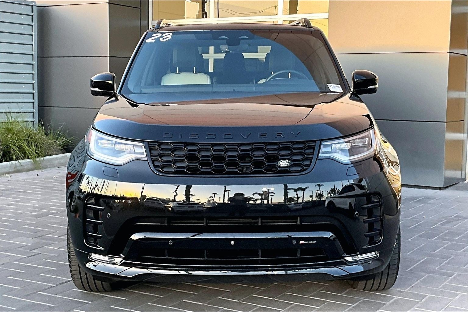 2023 Land Rover Discovery S R-Dynamic