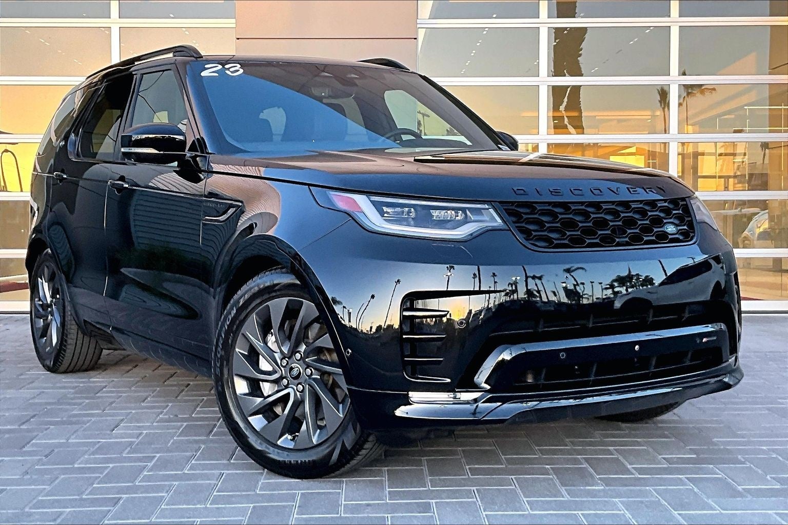 2023 Land Rover Discovery S R-Dynamic