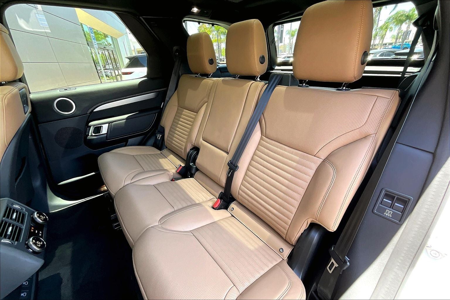 2026 Land Rover Discovery Gemini Edition