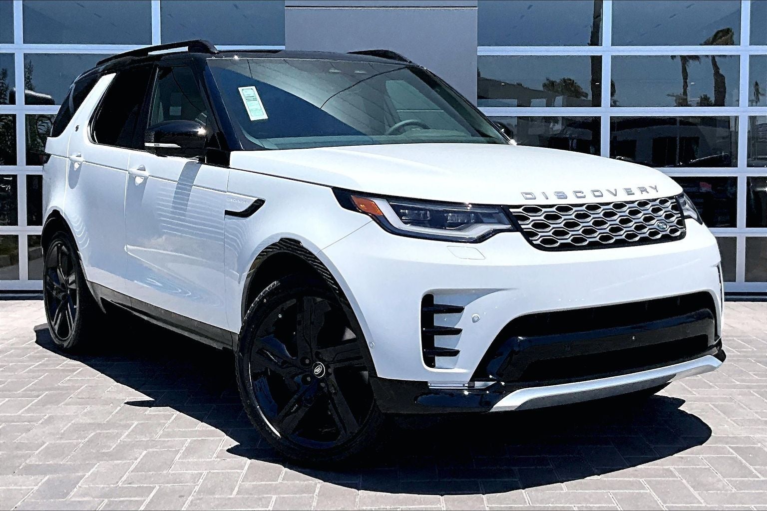 2026 Land Rover Discovery Gemini Edition