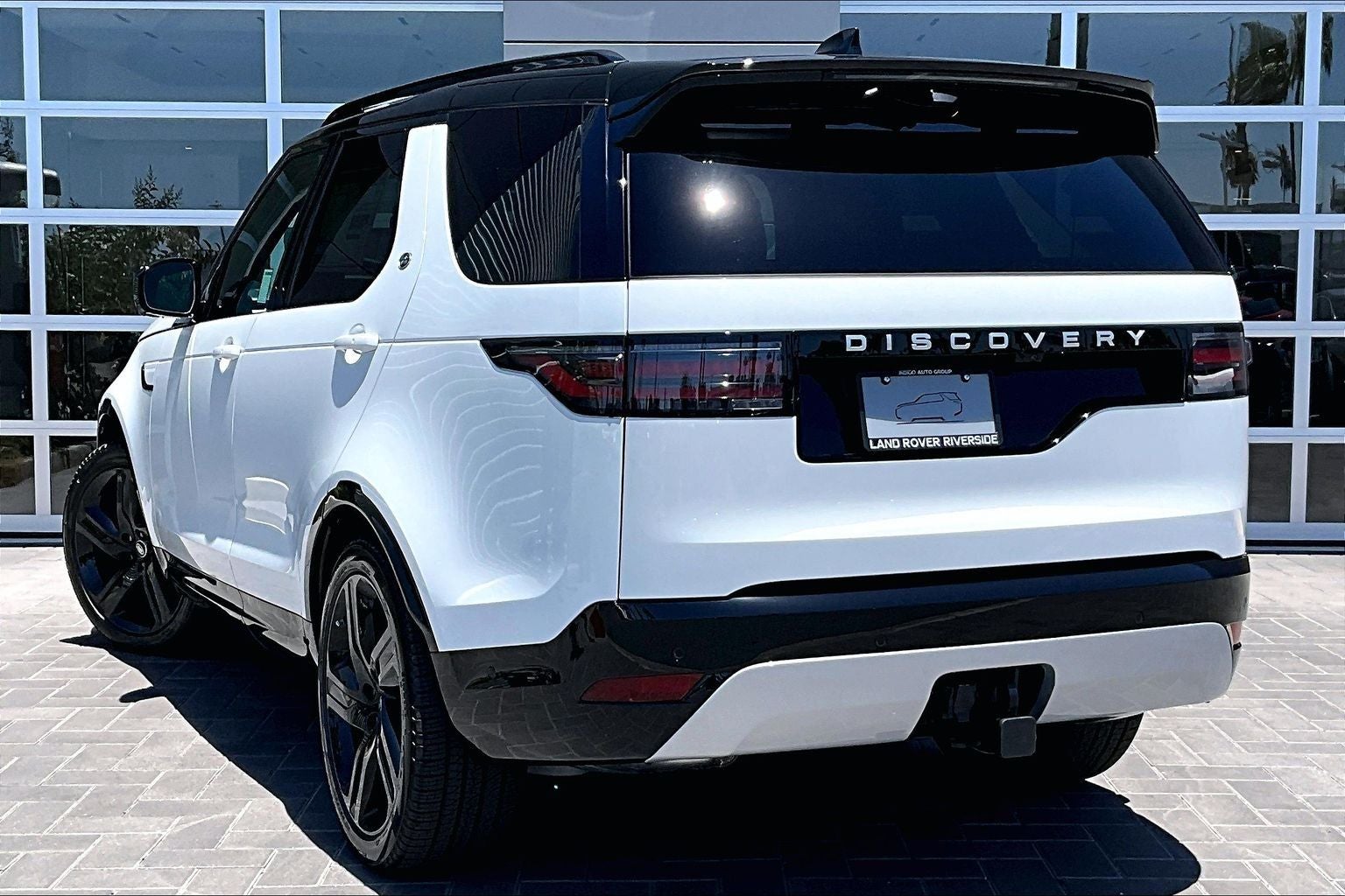 2026 Land Rover Discovery Gemini Edition