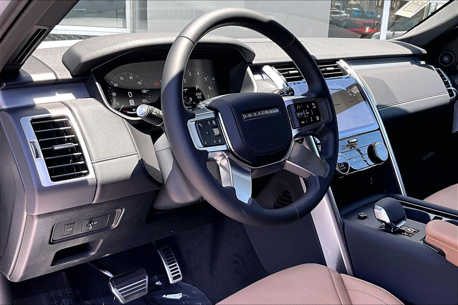2026 Land Rover Discovery Gemini Edition