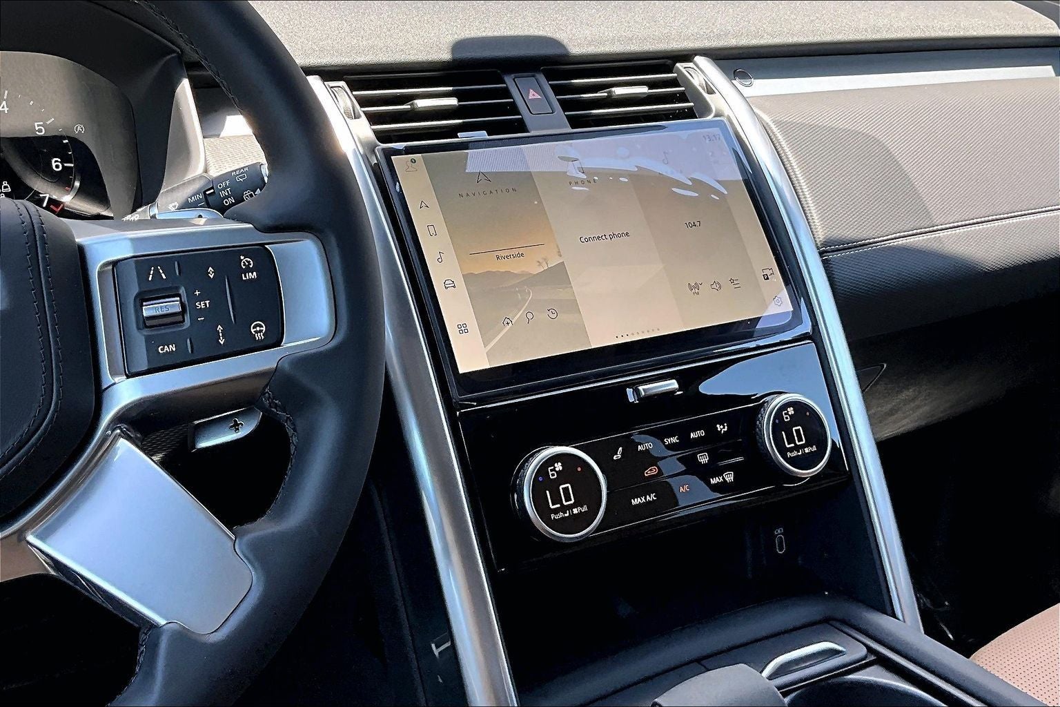 2026 Land Rover Discovery Gemini Edition