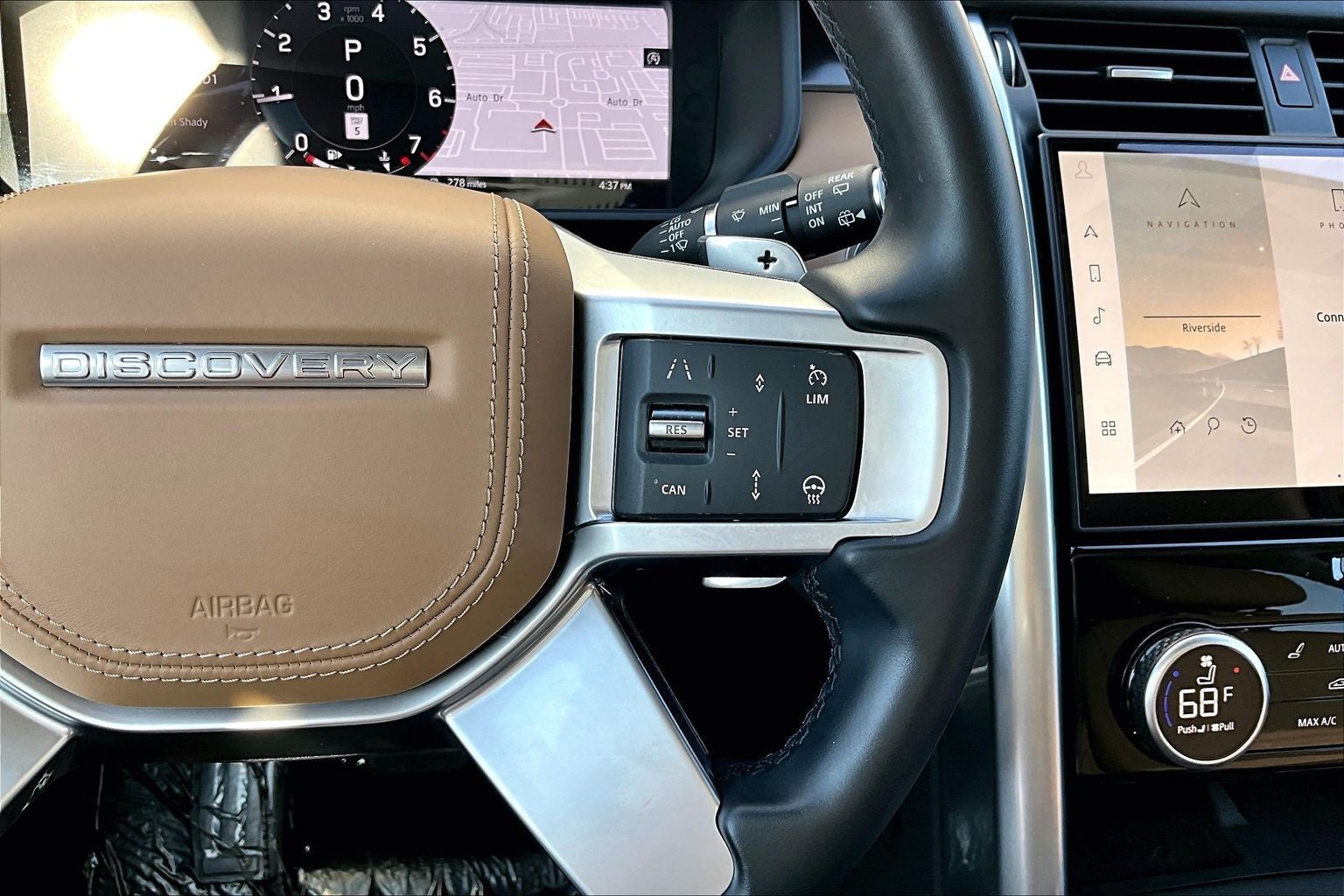 2025 Land Rover Discovery Metropolitan Edition