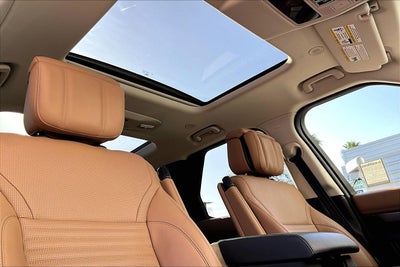 2025 Land Rover Discovery Metropolitan Edition