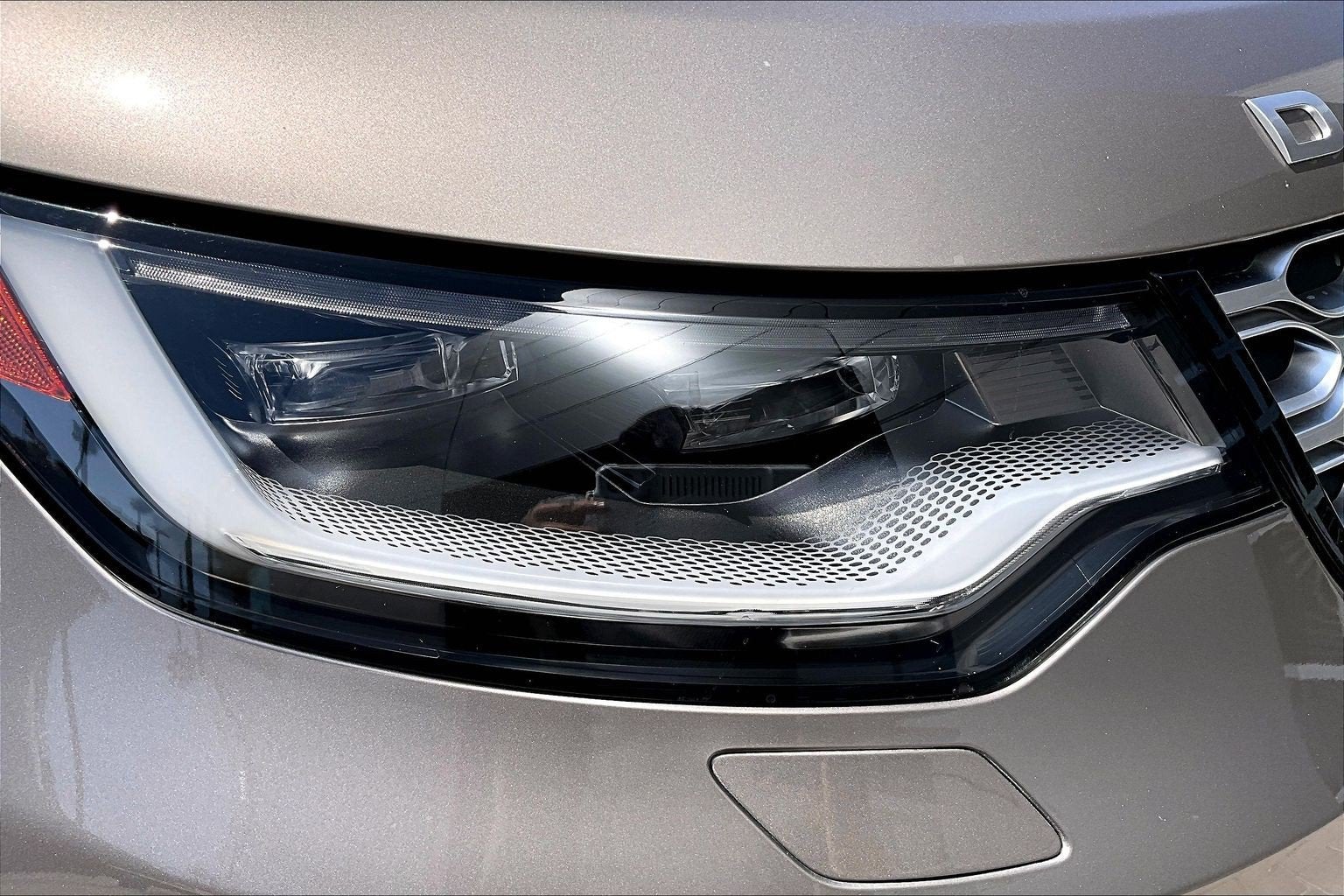 2025 Land Rover Discovery Metropolitan Edition