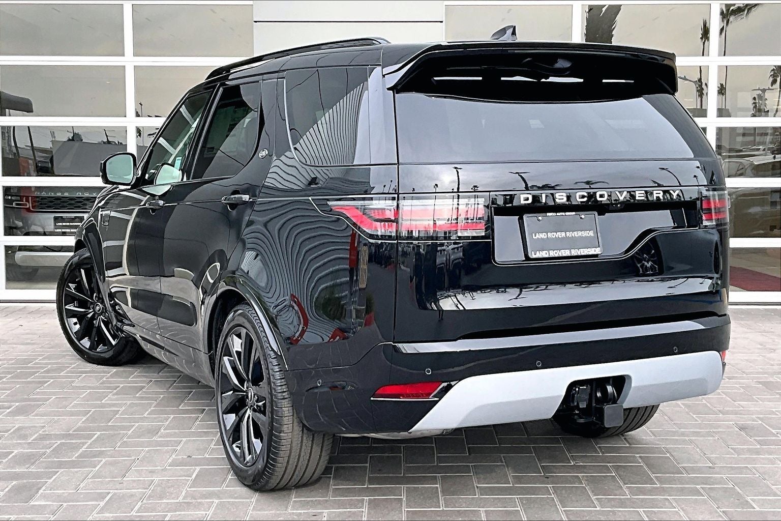 2026 Land Rover Discovery Gemini Edition