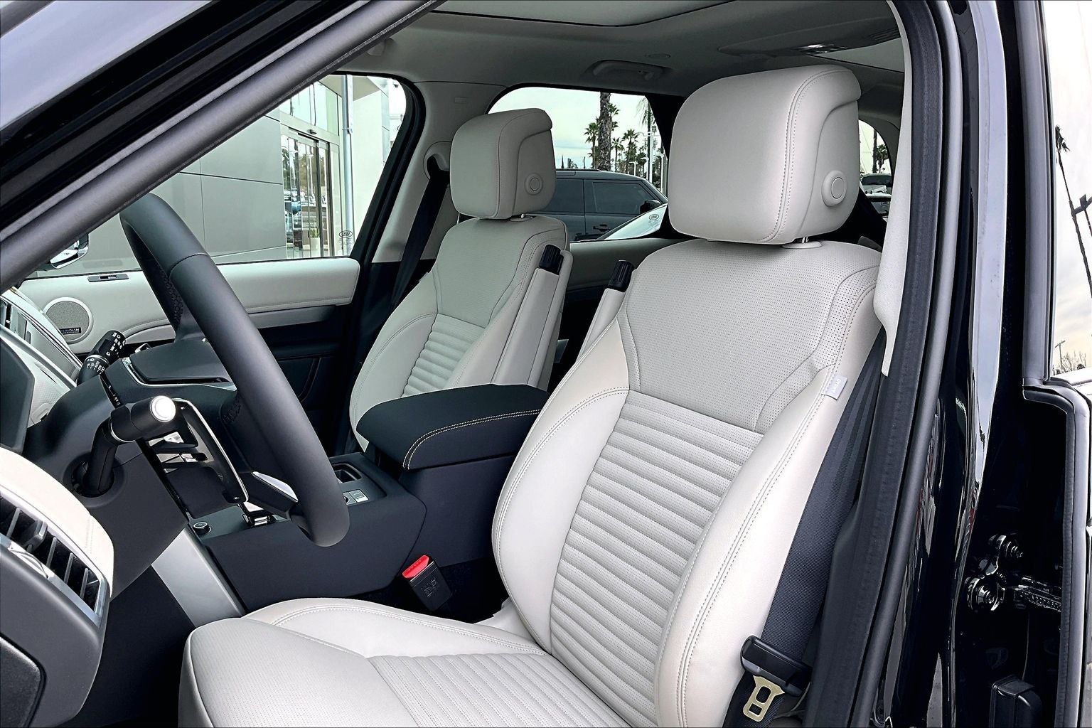 2026 Land Rover Discovery Gemini Edition