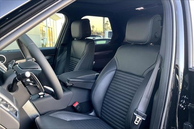 2026 Land Rover Discovery Gemini Edition