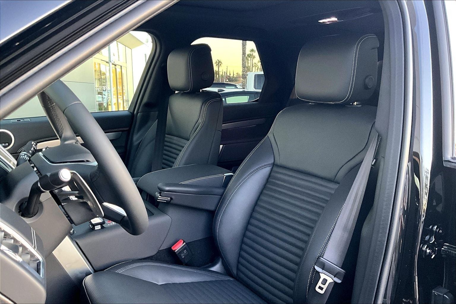 2026 Land Rover Discovery Gemini Edition