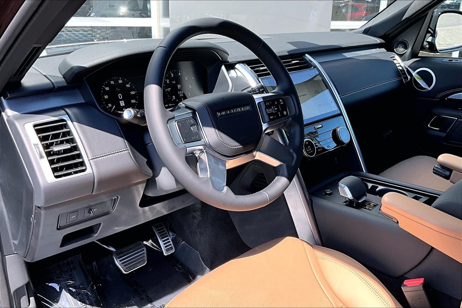 2026 Land Rover Discovery Gemini Edition