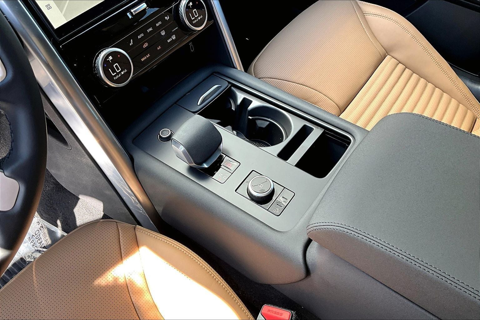 2026 Land Rover Discovery Gemini Edition